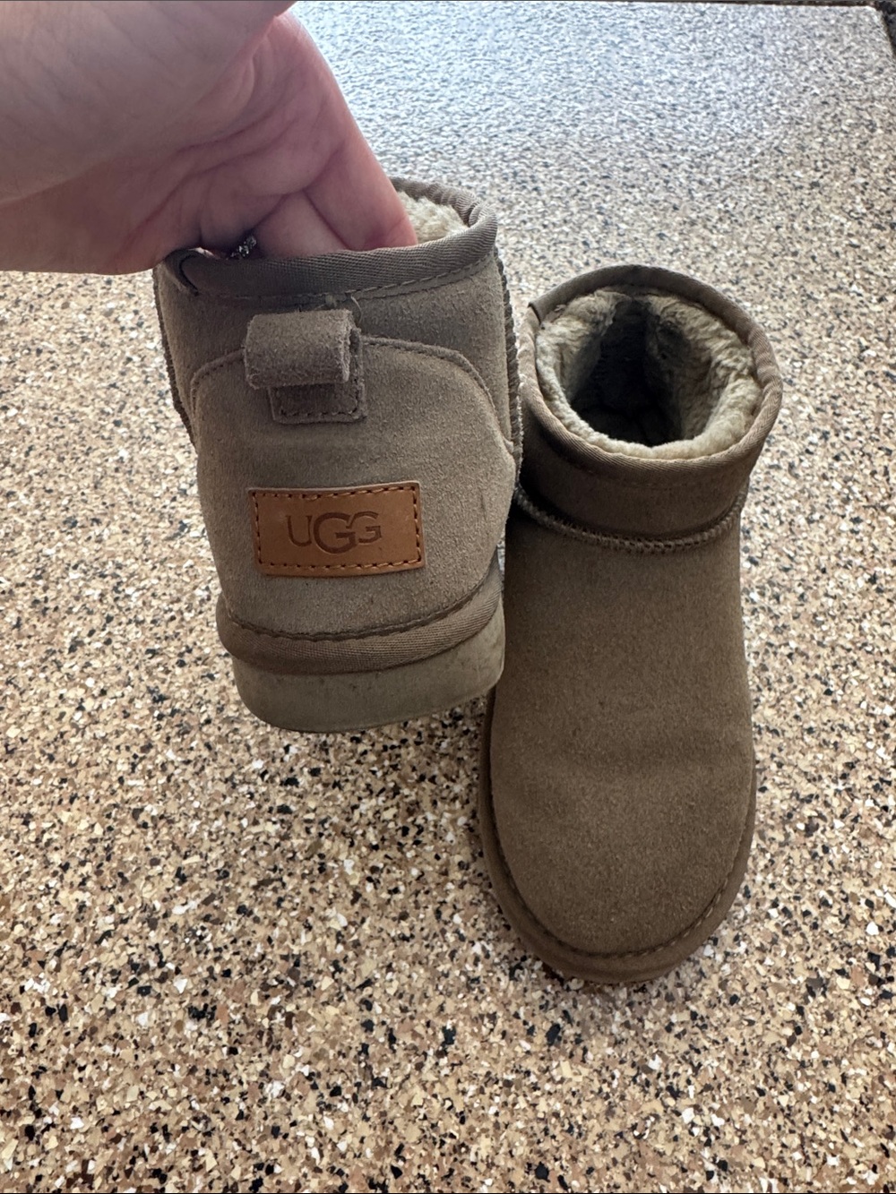 UGG Mini Boot in Chestnut Brown